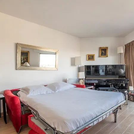 Veeve - Panoramic Views From The 17th Apartment *