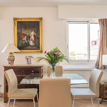 Veeve - Panoramic Views From The 17th Paris